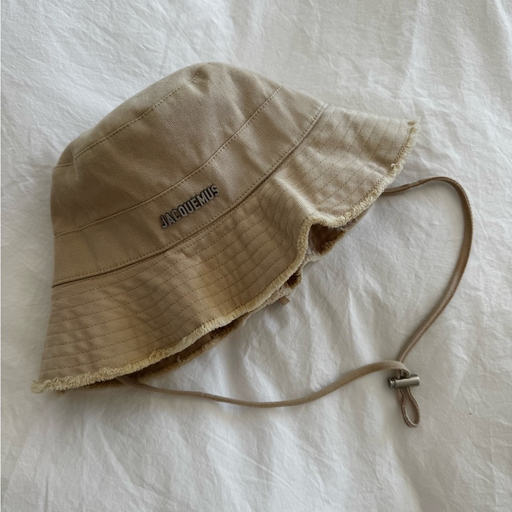Jacquemus Frayed Brim Bucket Hat in Beige
